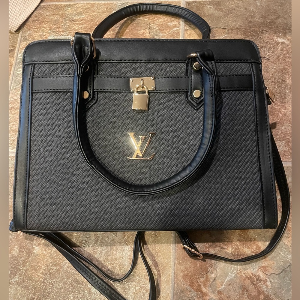 Monogram logo work office bag purse crossbody 💕🔥
